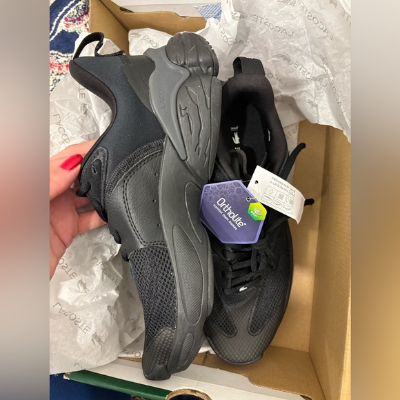 Brand New Authentic Lacoste Women’s Sneakers – Size 8.5 – With Box & Tag! - Picture 8 of 13